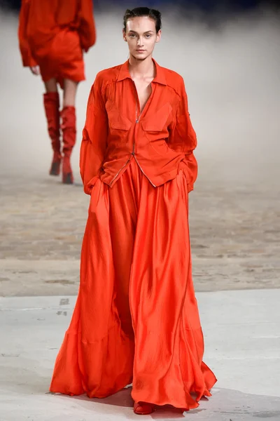 Look 22